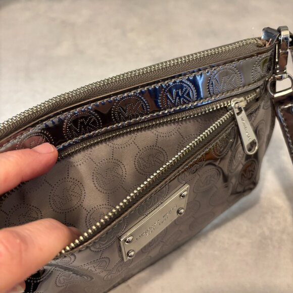 Michael Kors Metallic Silver Wristlet Clutch Purse - Picture 4 of 7